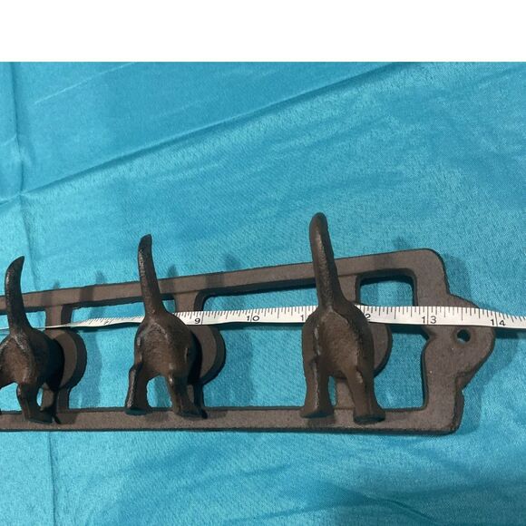 Cast Iron Dog Butt Wall Hanger - Picture 4 of 5